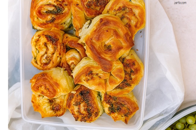 Karışık Peynirli Gül Böreği Tarifi